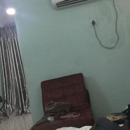 Akure Esther Court酒店 外观 照片